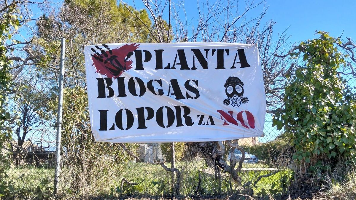 Pancarta contra la planta de Biogás en Loporzano