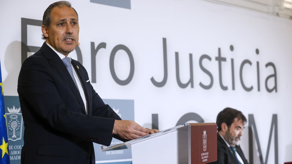 El Colegio de Abogados de Madrid defiende que actuó al margen de cuestiones “políticas o personales” en el caso de la pareja de Ayuso