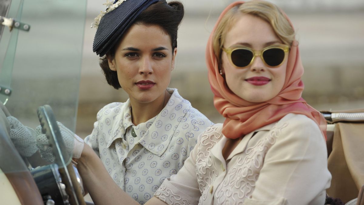 'El tiempo entre costuras'