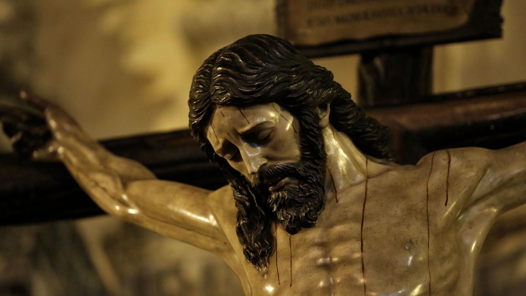 La procesión de la Hermandad de la Buena Muerte, en imágenes