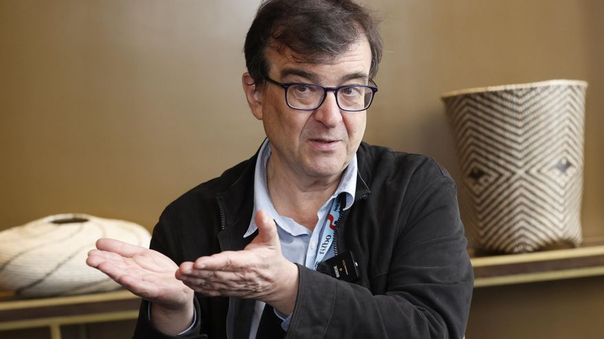 Javier Cercas: "Los escritores solo nos representamos a nosotros mismos, y a duras penas"