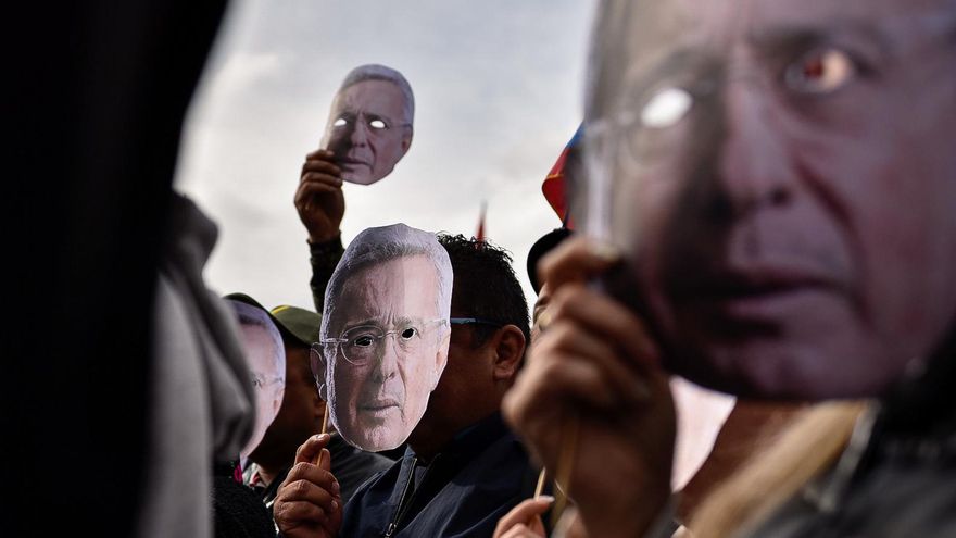 La derecha de Colombia busca su brújula tras la condena de Álvaro Uribe