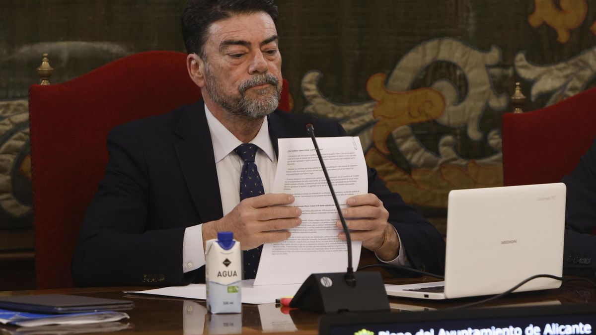 Alicante expedienta a dos de los nueve funcionarios del ayuntamiento que han accedido a una de las VPO investigadas