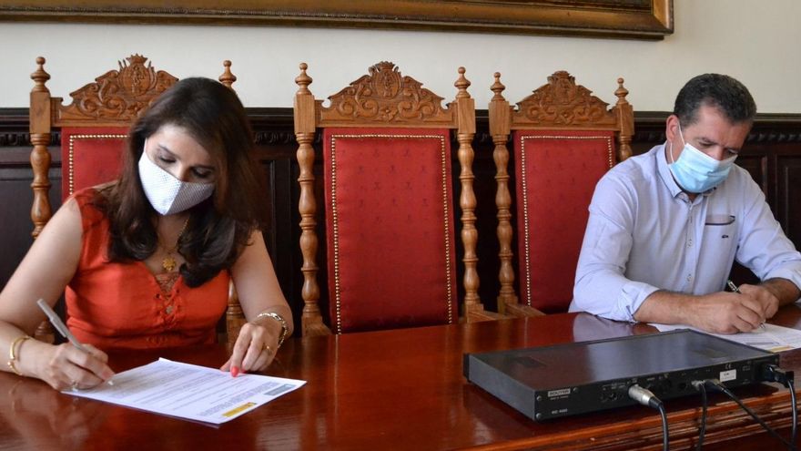El Ayuntamiento de la capital y la Academia Canarias firman un convenio de colaboración