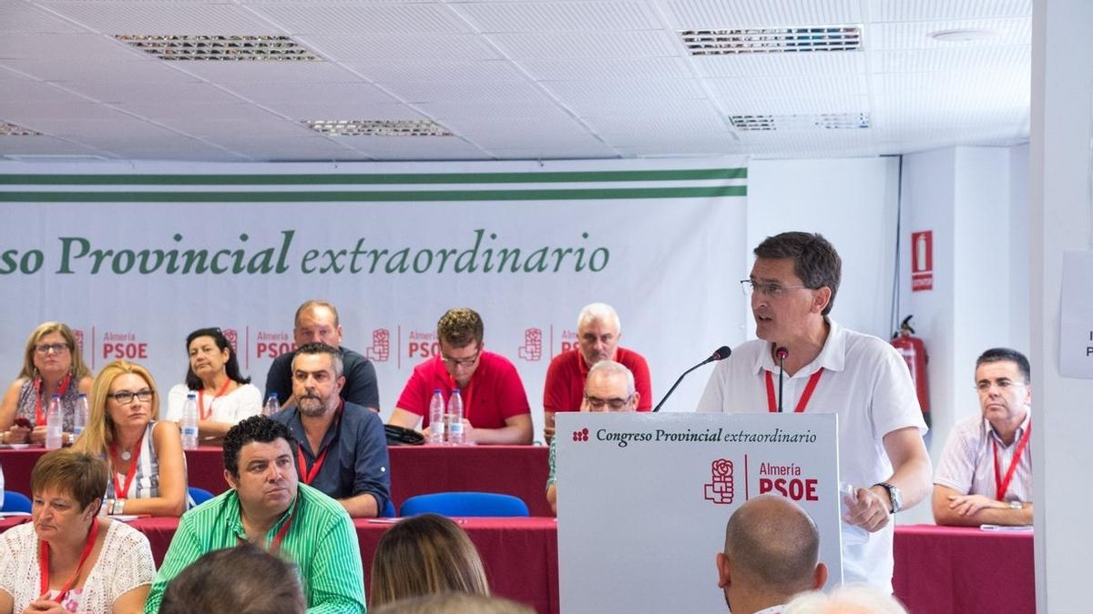 PSOE aprueba la lista de 47 delegados al Congreso Regional sin representación de la alternativa 'sanchista'