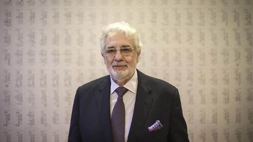 Plácido Domingo inaugura la segunda parte de la muestra sobre sus 50 años en Viena