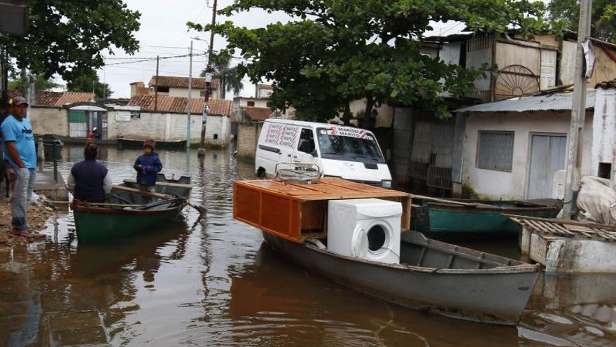 Ascienden a 62.000 las familias afectadas por las inundaciones en Paraguay