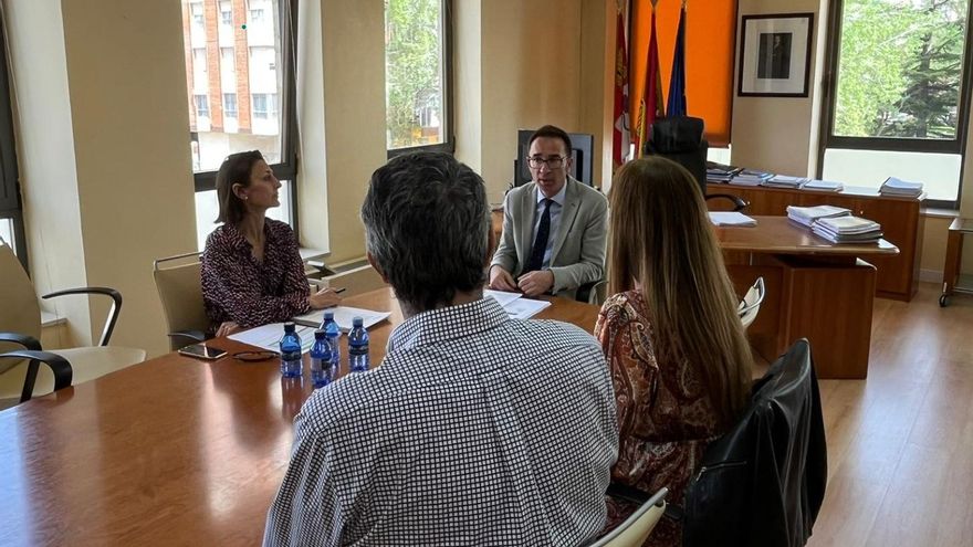 La Consejería de Empleo responsabiliza a la dirección del Serla del impago de nóminas de sus trabajadores