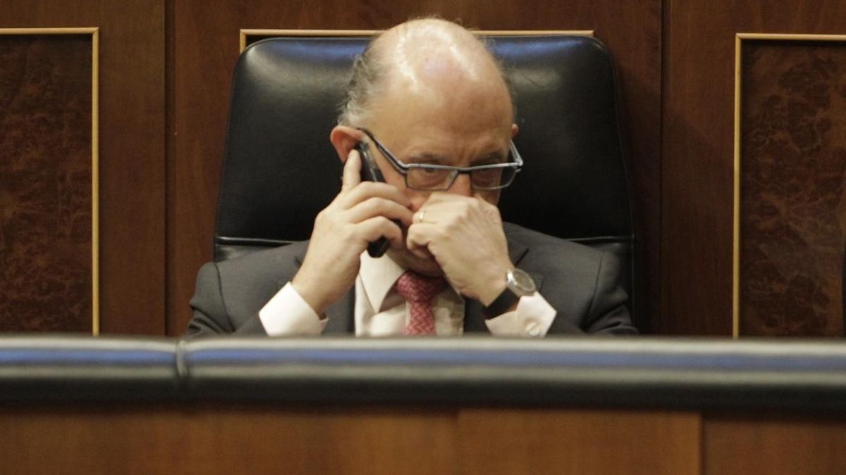Montoro no entiende el "revuelo" por el recurso de Hacienda por el IVA de Volkswagen, criticado por Navarra