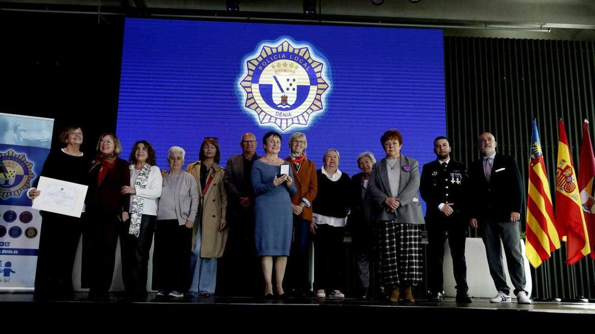 dia policia denia 43