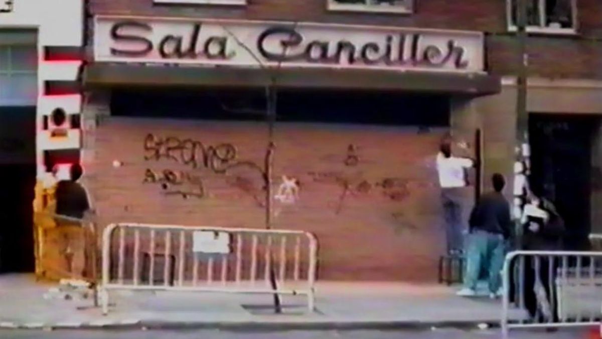 La Sala Canciller, tapiada con un muro de ladrillo después de su primer cierre.