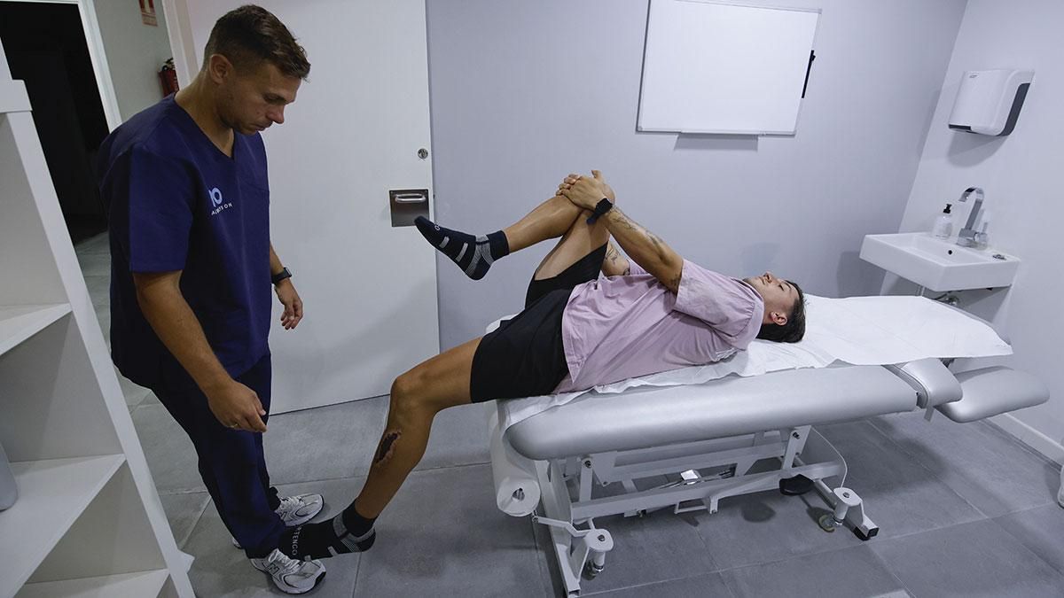 Los jugadores del Córdoba CF se someten a pruebas de fuerza en la clínica Ergodinámica