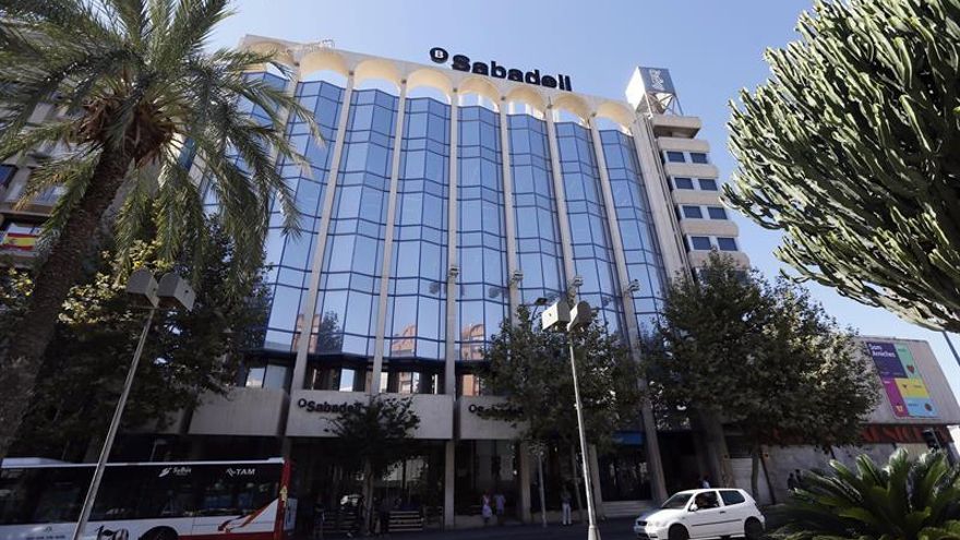 El cambio de sede del Banco Sabadell será efectivo la próxima semana