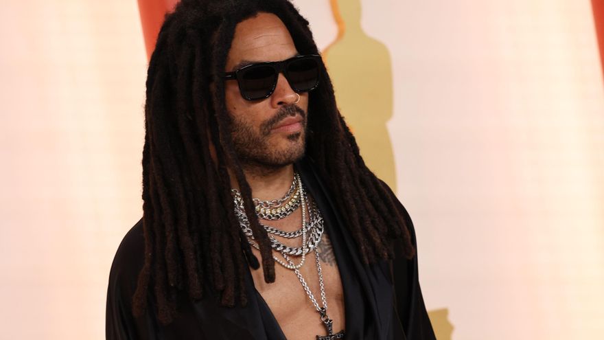 El músico Lenny Kravitz, en su llegada a los Premios Oscar 2023