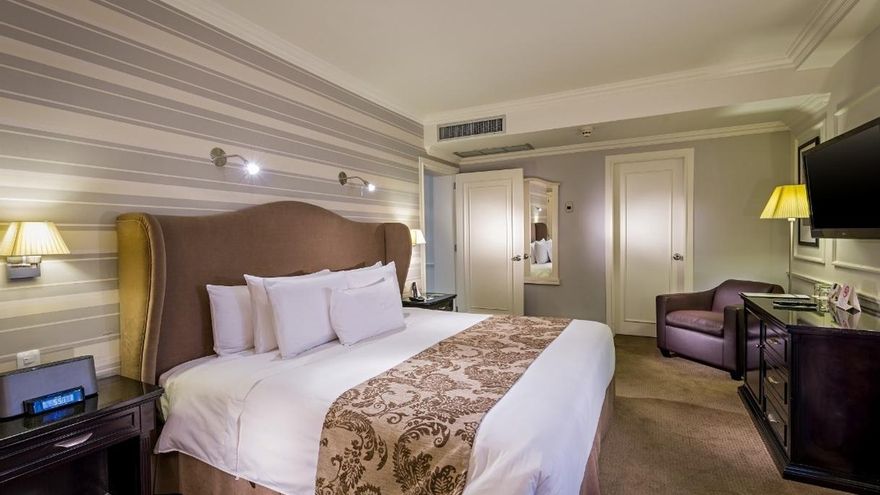 Los precios de los hoteles bajaron un 2% en Extremadura en diciembre, mientras que en España suben un 8%