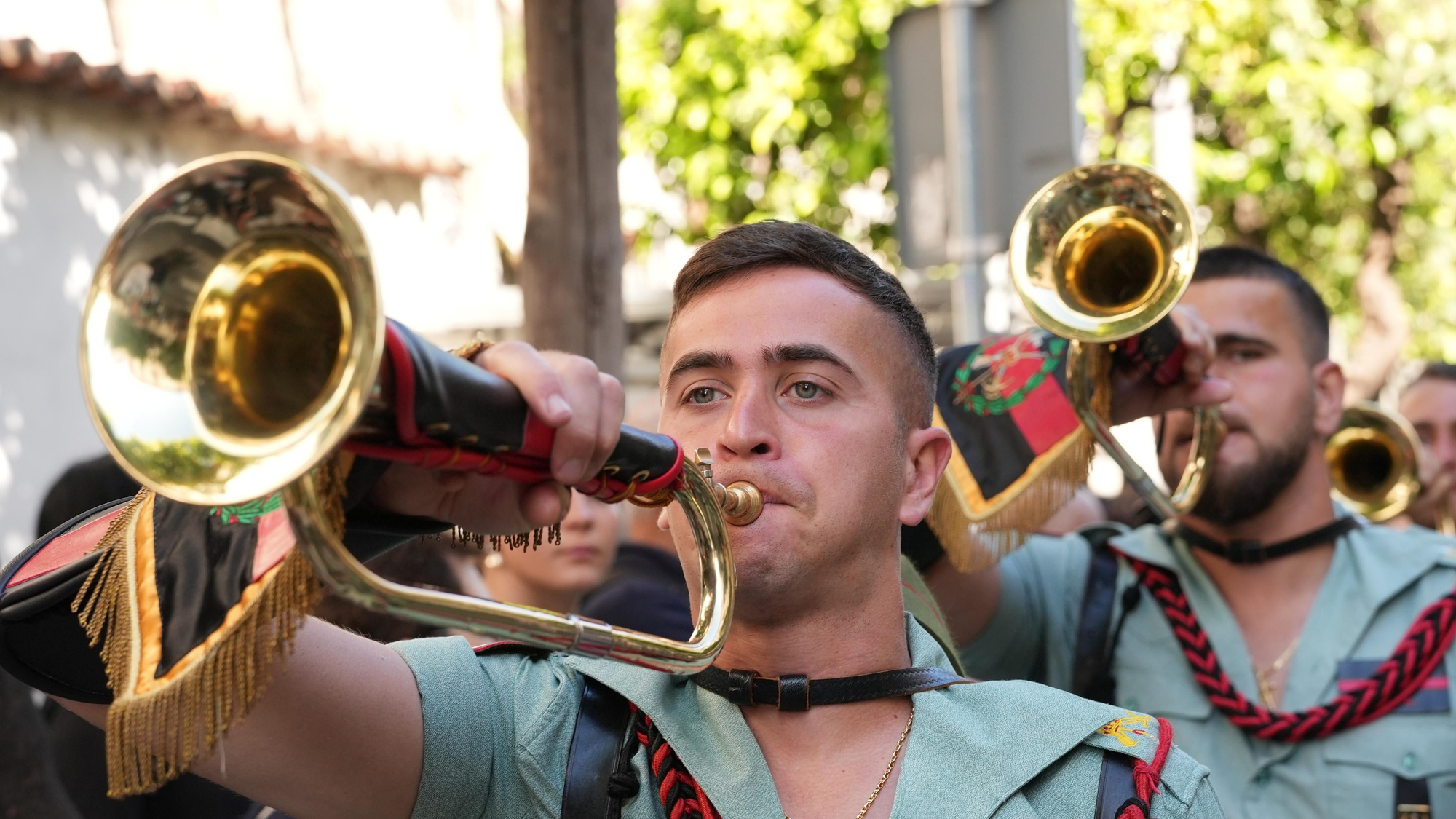 El vía crucis de La Caridad, en imágenes