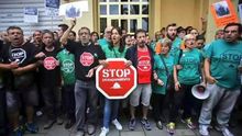 La PAH de Valencia en una protesta por un desahucio