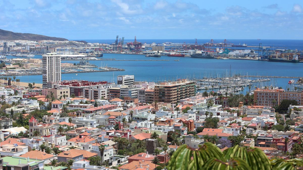 Ciudad Jardín, Muelle Deportivo, Playa de Las Alcaravaneras y Puertos de Las Palmas de Gran Canaria, vistos desde Paseo la Cornisa