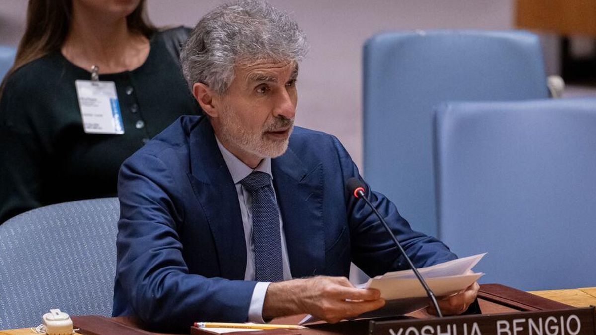 Yoshua Bengio, profesor y copresidente del Panel Internacional Independiente de las ONU sobre IA, informa a la reunión del Consejo de Seguridad de las ONU.