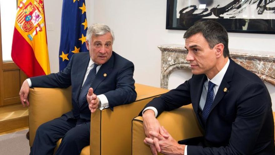 El presidente del Parlamento Europeo defiende los "campos" para inmigrantes fuera de la UE con la ONU