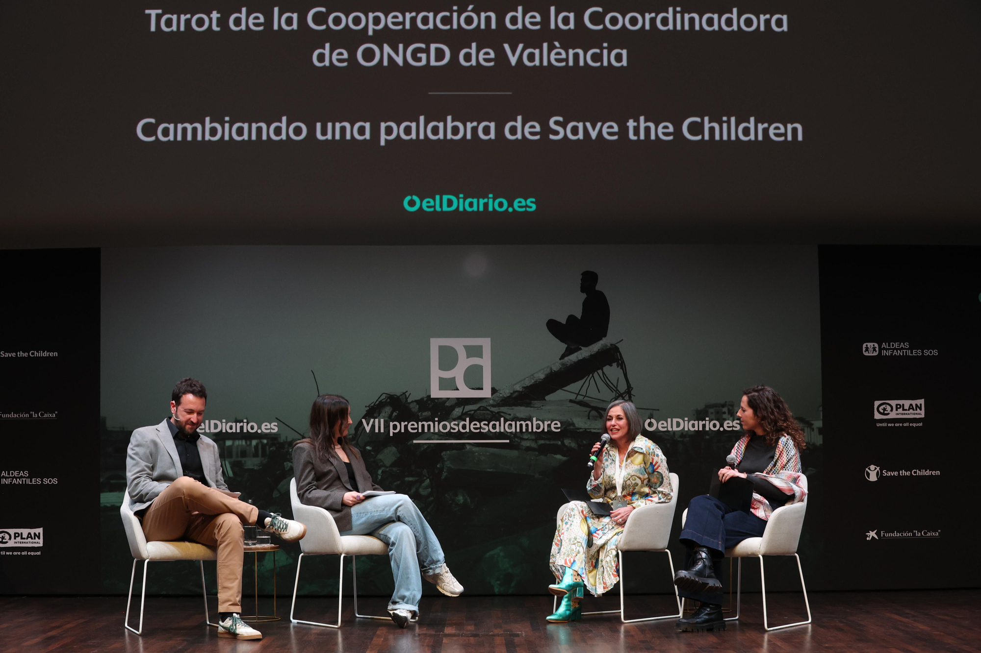 Tarot de la Cooperación de la Coordinadora de ONGD de València en los VII Premios Desalambre