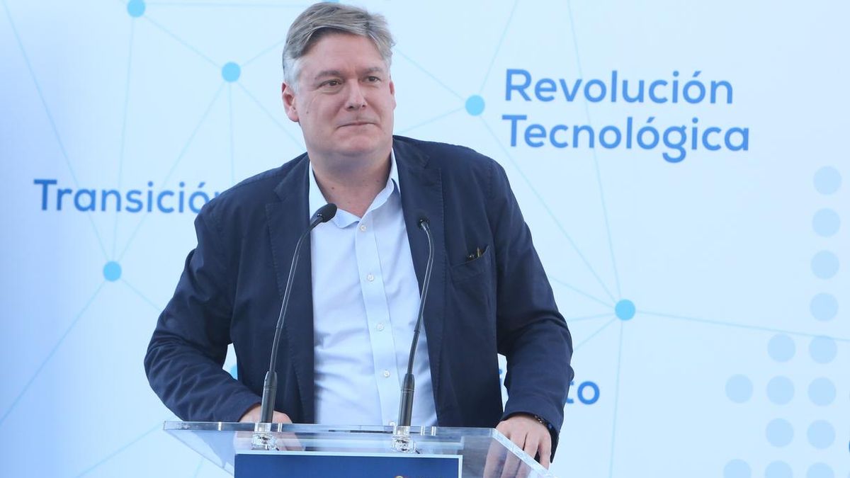 Istúriz dice que PPE no cederá la presidencia de la Comisión y arremete contra Macron: Quiere imponer su santa voluntad