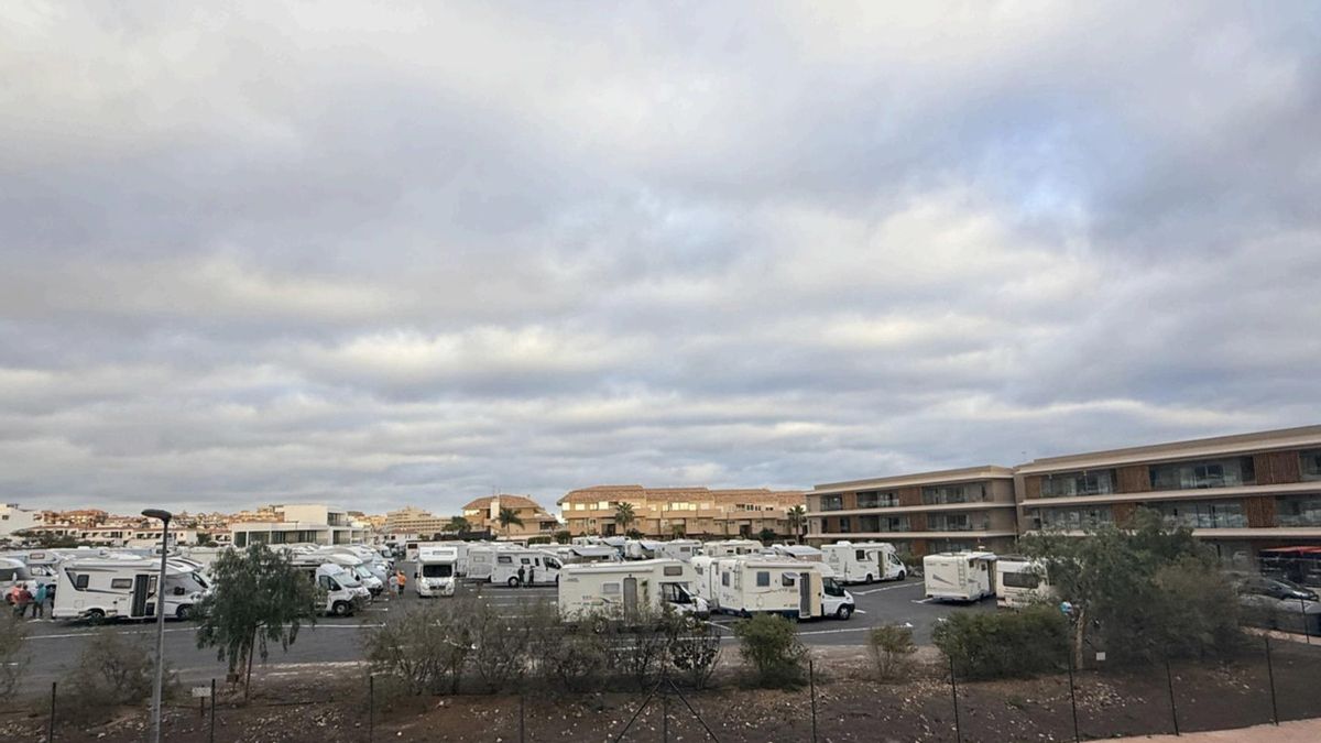 El aparcamiento de autocaravanas, en San Miguel.
