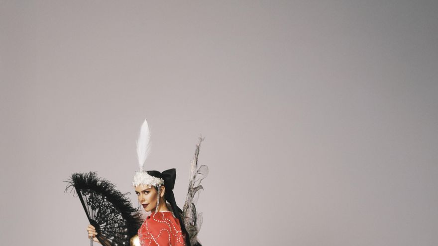 Pedroche da una vuelta de campana a su vestuario y recicla el que ha utilizado desde 2014