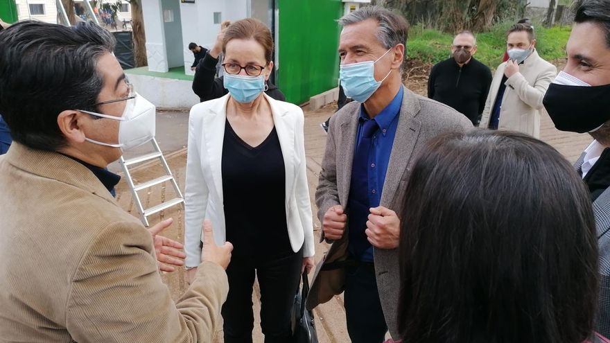 López Aguilar visita Las Raíces y ve una "injusticia" que territorios fronterizos asuman la "sobrecarga" de migrantes