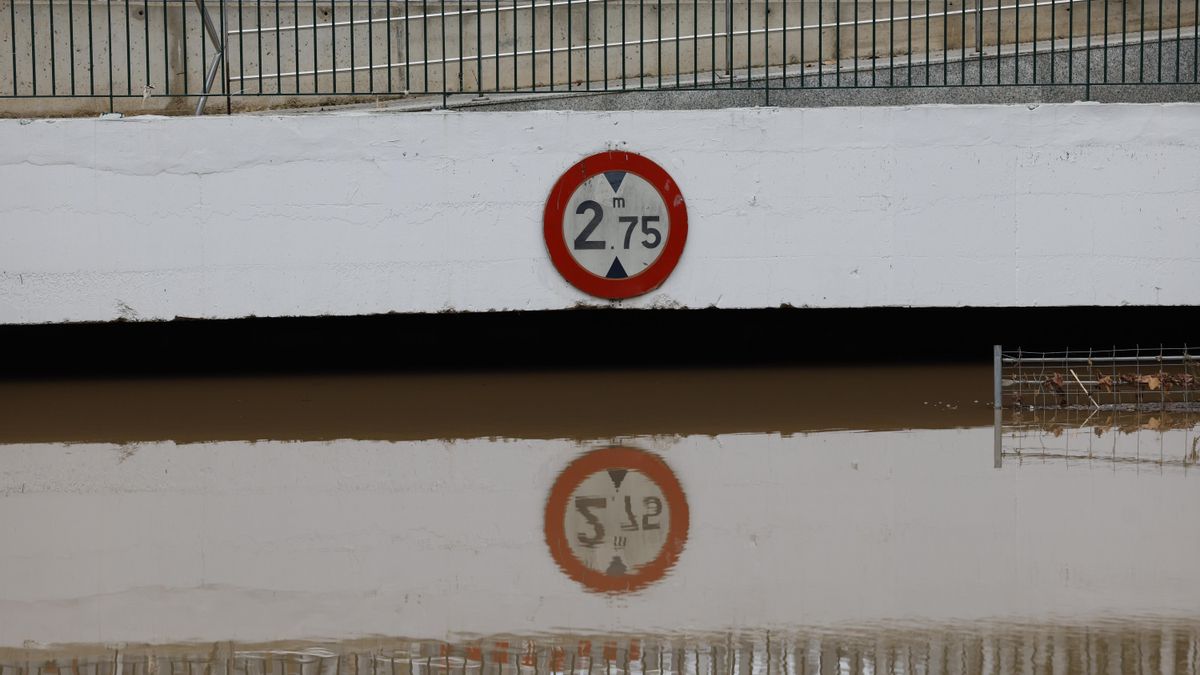 Emergencias advierte de una situación "potencialmente muy adversa" por las lluvias, con posibilidad de subir a nivel rojo en la Comunitat Valenciana