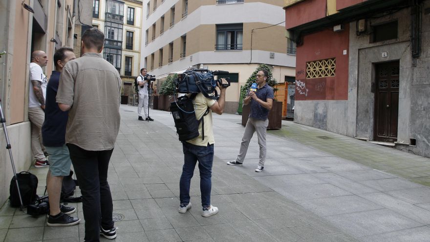 El cadáver hallado en un piso de Gijón es el de una mujer asesinada por su pareja
