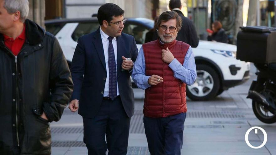 Jesús León y Carlos González, al banquillo: comienza el juicio por el 'caso chalet'