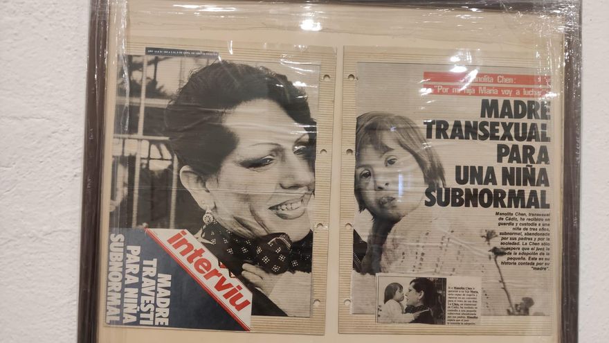 Titular de una noticia publicada en la revista Interviú cuando Manolita se convirtió en la primera mujer trans en ser madre, adoptando a una niña con síndrome Down