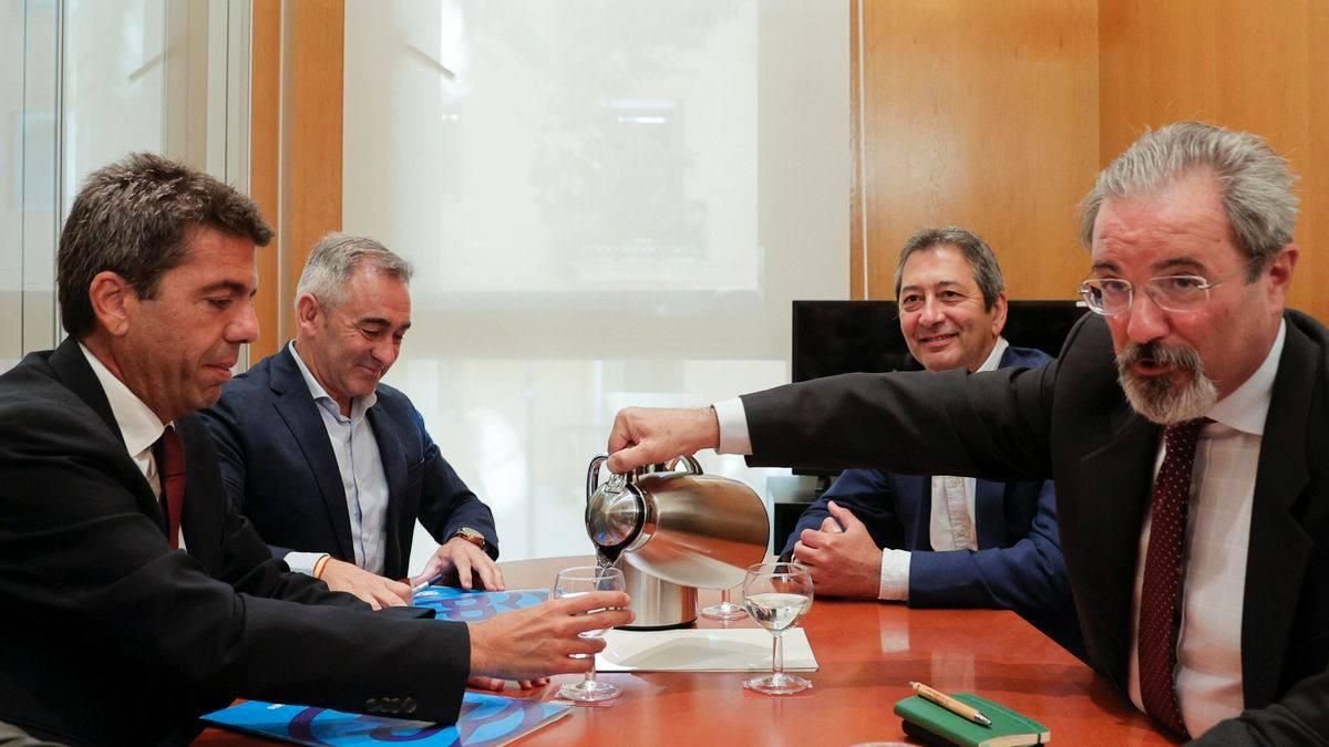 Carlos Mazón,  Miguel Barrachina, Vicente Barrera y Carlos Flores en la reunión de julio de 2023 en la que acordaron el pacto de Gobierno de PP y Vox para la Generalitat Valenciana.