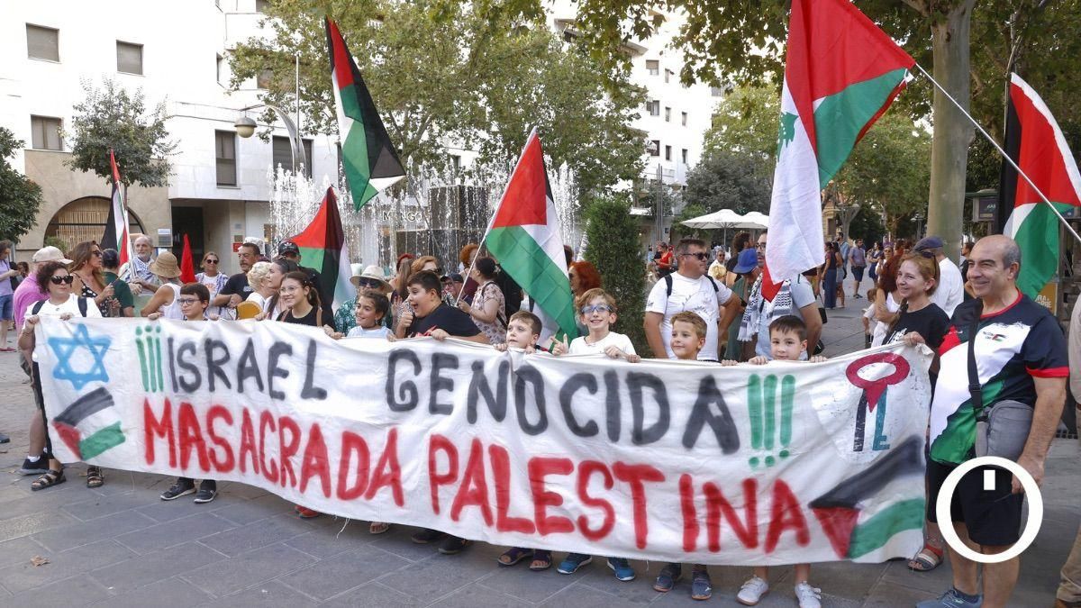 La manifestación en Córdoba por Palestina reclama un alto el fuego inmediato