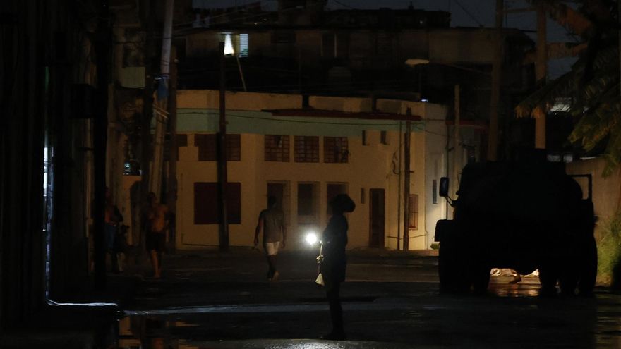 La estatal de electricidad prevé apagones simultáneos en el 42 % de Cuba este sábado