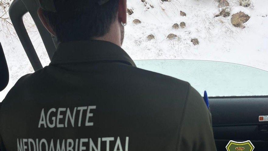 Imagen de archivo de un agente medioambiental.