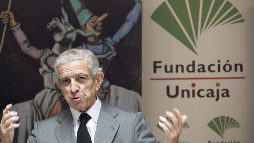 Los partidos políticos en Málaga meten prisa a Medel para que su salida de la Fundación Unicaja sea "cuanto antes"