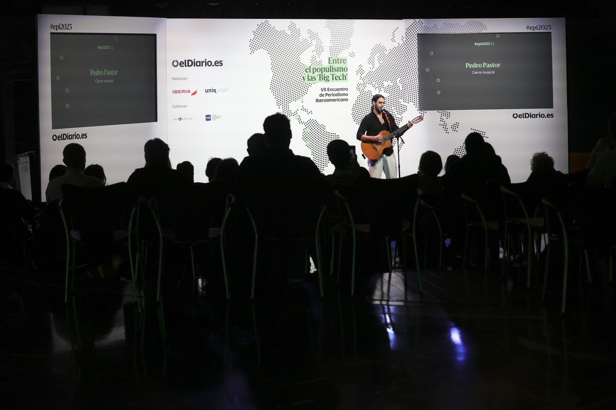 El VII Encuentro de Periodismo Iberoamericano contó con un cierre muy especial de la mano del cantautor Pedro Pastor