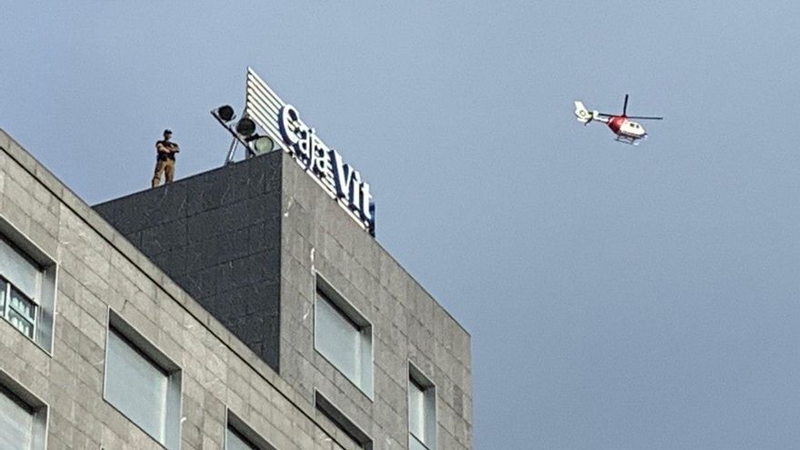 Dispositivo de seguridad durante el mitin de Pedro Sánchez en Vitoria