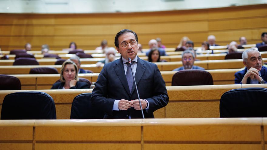 Archivo - El ministro de Asuntos Exteriores, Unión Europea y Cooperación, José Manuel Albares, interviene durante una sesión plenaria, en el Senado