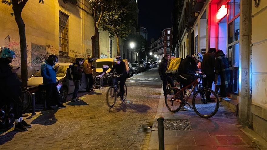 La hamburguesería de moda para llevar que amarga la vida a sus vecinos de Malasaña