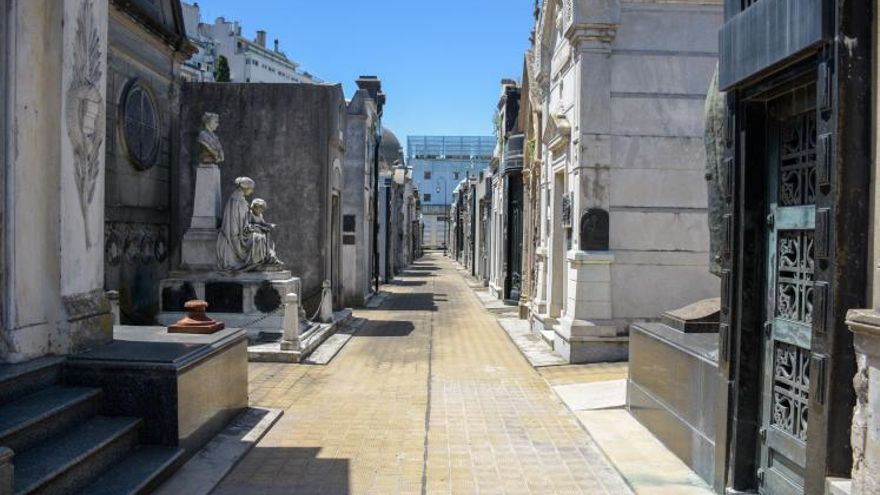 La Ciudad licita una bóveda del Cementerio de la Recoleta para instalar un local gastronómico