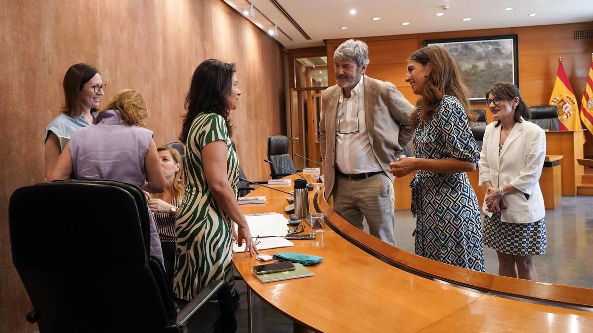 Las Cortes de Aragón quieren crear nueve puestos de una tacada: el gasto anual aumentará en más de 300.000 euros