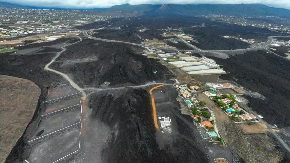 Imagen de archivo. Vista aérea de parte de la zona afectada por la erupción del Tajogaite (19 de septiembre-13 de diciembre de 2021).