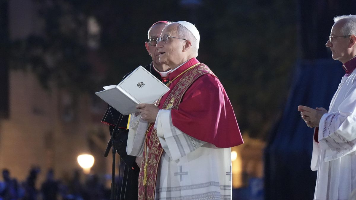 El Papa bendice la Sagrada Família y consagra el templo de Gaudí como "faro abierto al Mediterráneo"