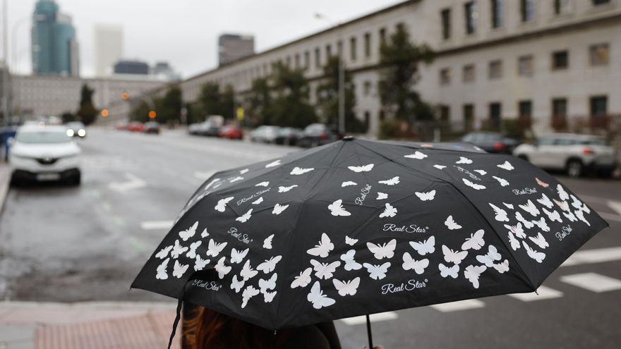 La borrasca Leonardo barre hoy la península con lluvias que serán muy abundantes en el sur