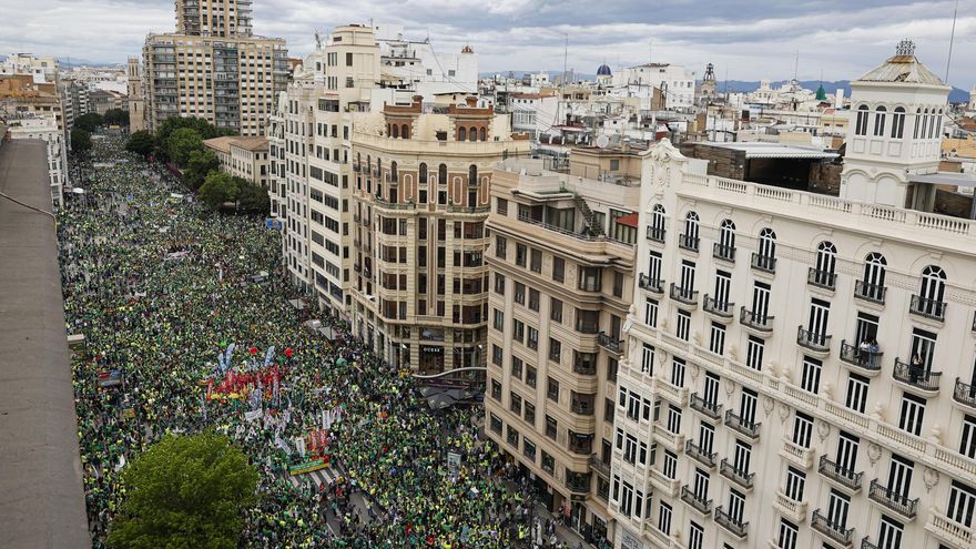 La huelga de la educación valenciana, en pausa tras un histórico mes de paros y con la perspectiva de un septiembre caliente