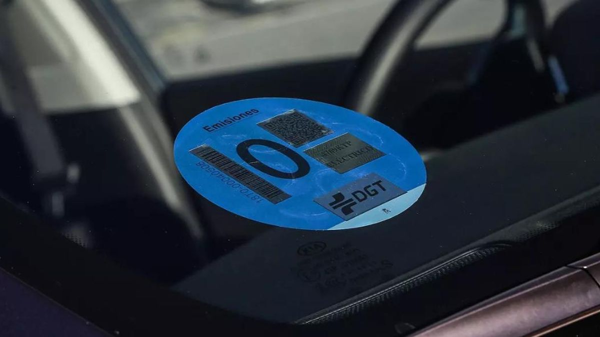 La etiqueta 0 se reservará a eléctricos puros e híbridos enchufables con más de 90 km de autonomía eléctrica.