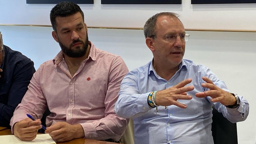 Darwin Rodríguez, consejero insular de Infraestructuras, y Sergio Rodríguez, presidente del Cabildo.